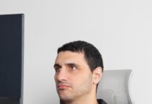 Rodrigo Ramos D’Agostino analiza los riesgos ocultos de la sobreexposición digital en finanzas