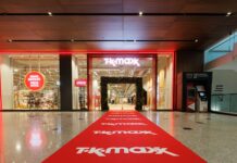 TK Maxx celebra su llegada a España con la apertura de su primera tienda en Barcelona