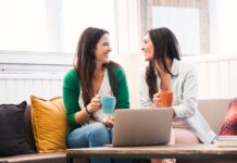 Las mujeres españolas ponen en riesgo su seguridad financiera para priorizar el cuidado de su familia